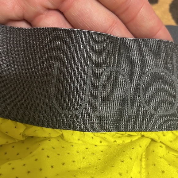 Under Armour running shorts - Picture 4 of 5